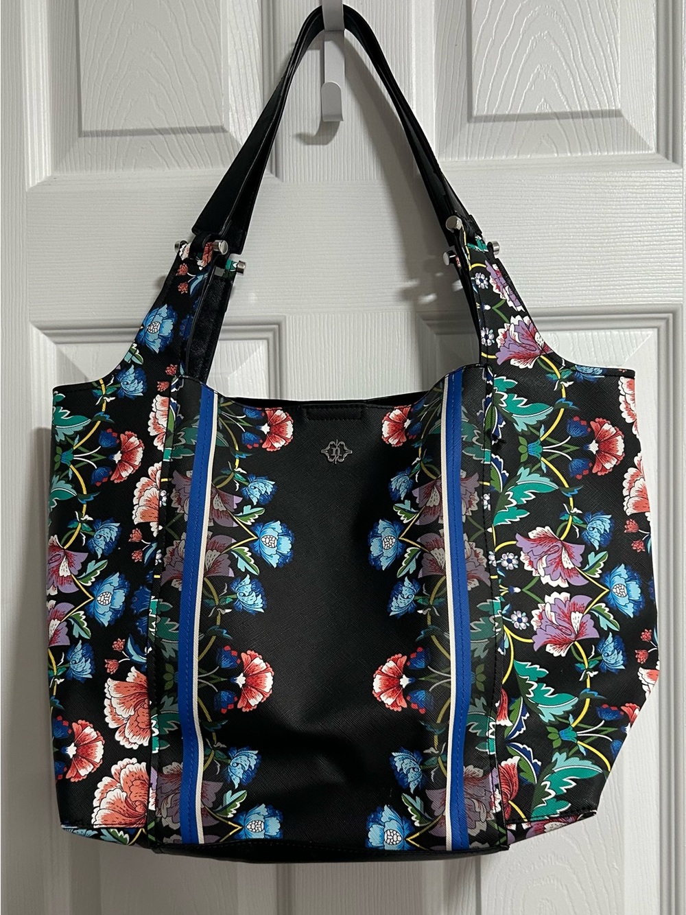 Nanette Lepore Athena shoulder Large Tote Bag  black-based floral damask print